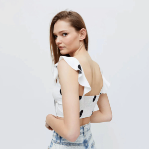 Modern Retro Style High-Waist Jeans Classic Reappearance